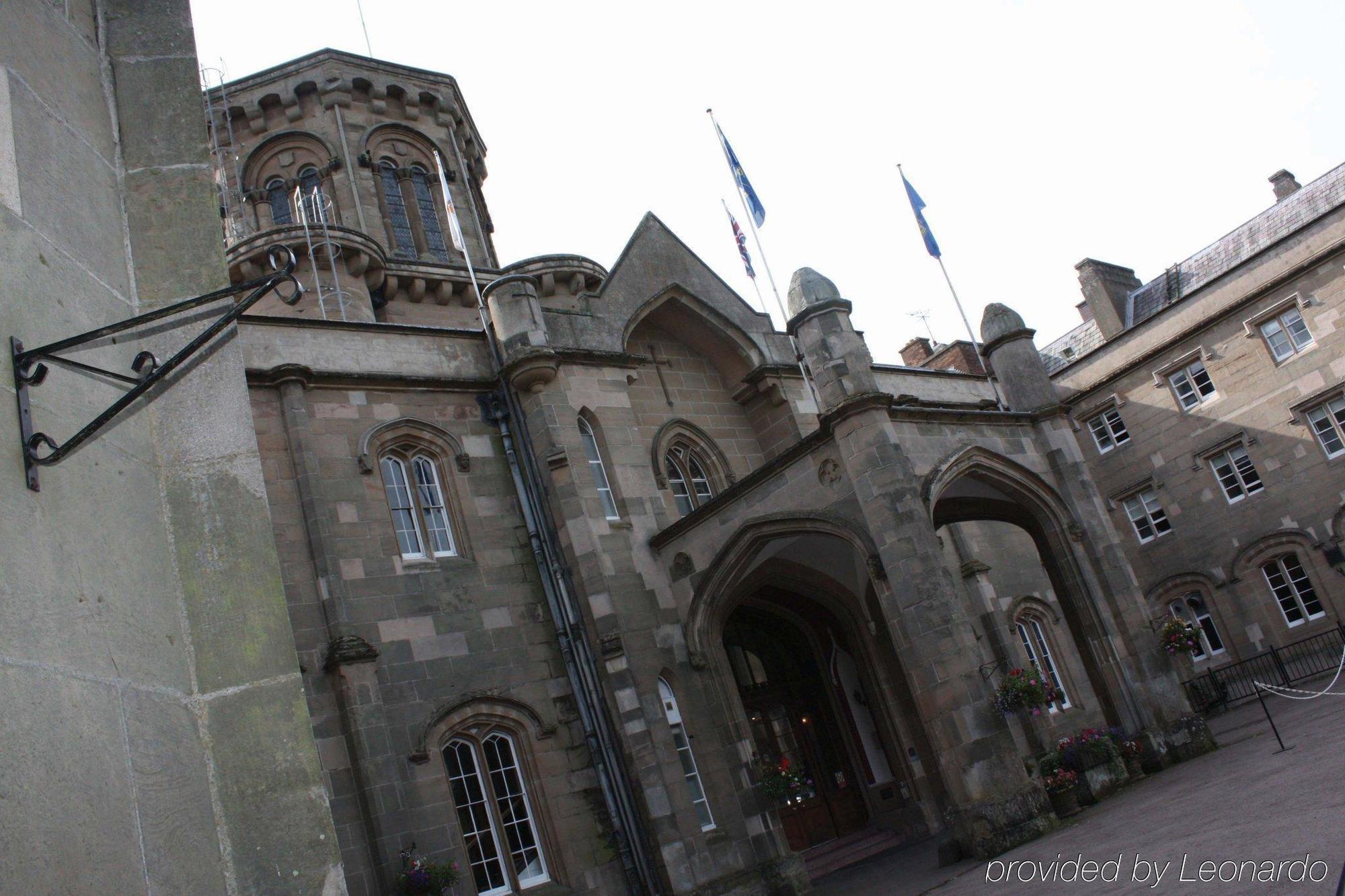 Hotel Studley Castle Exterior foto