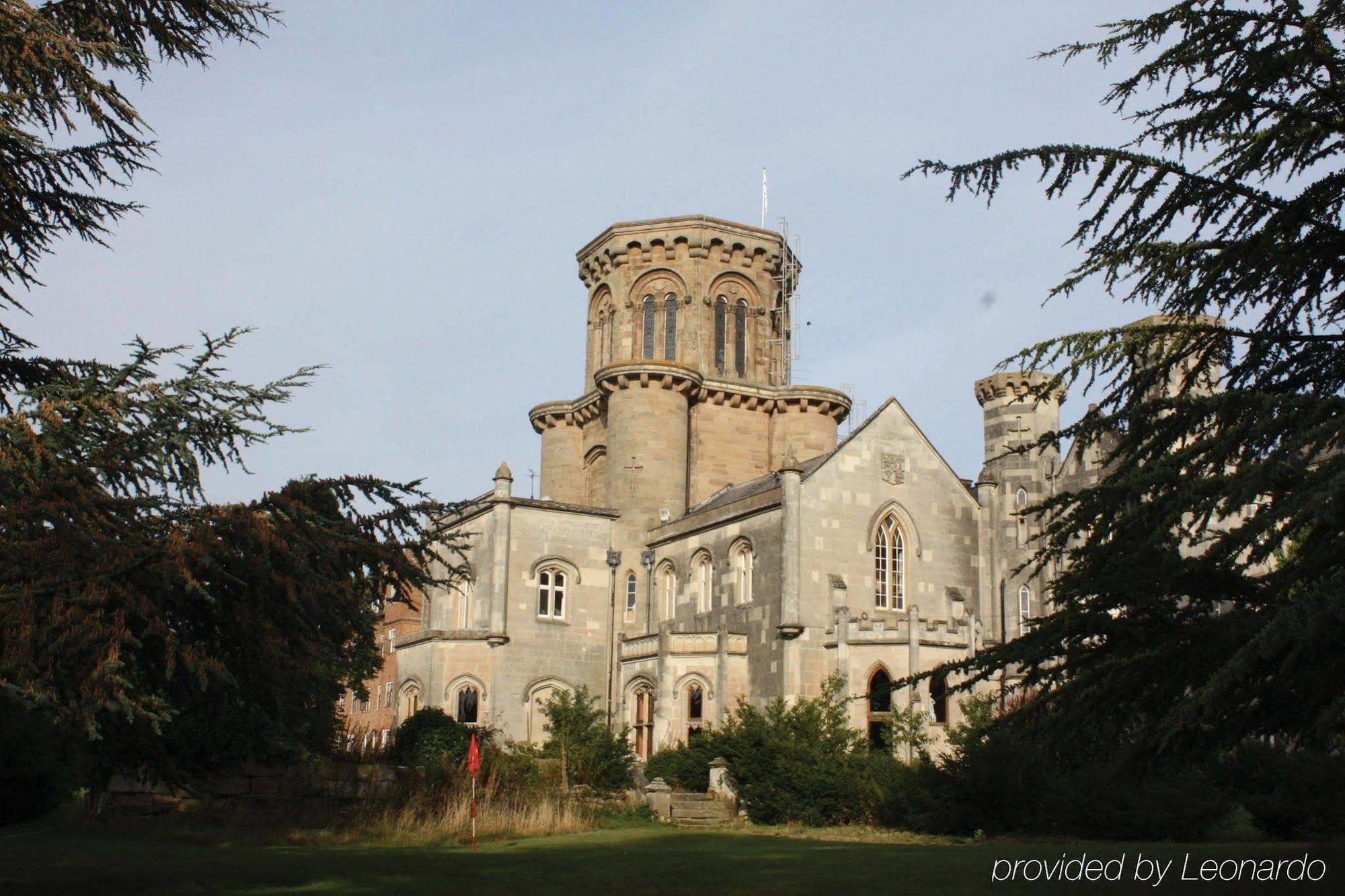 Hotel Studley Castle Exterior foto