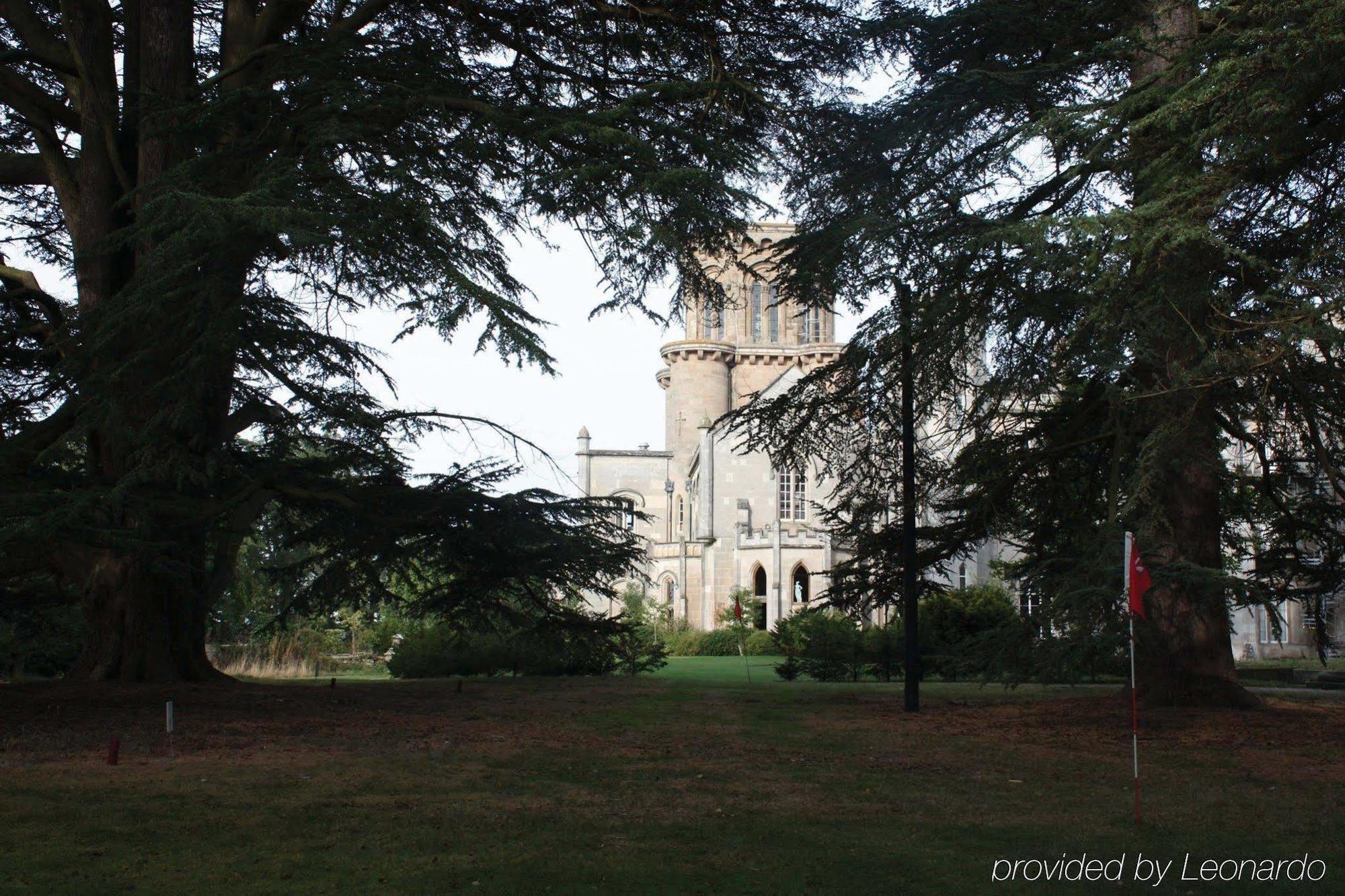 Hotel Studley Castle Exterior foto